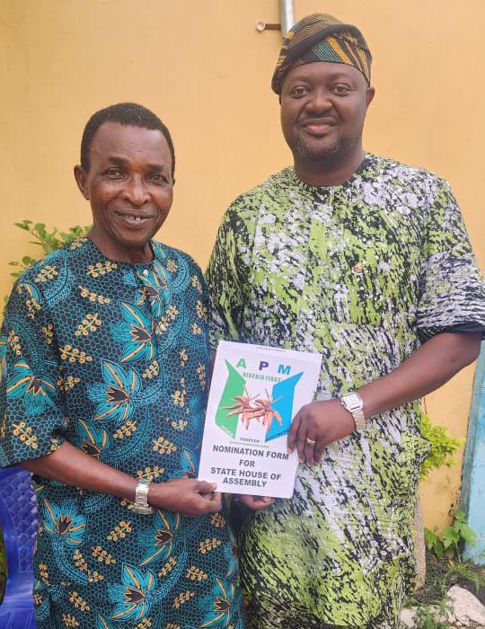 Jubilation as Lagelu LG Consensus Candidate, Hon. AKT, Picks APM Nomination Form
