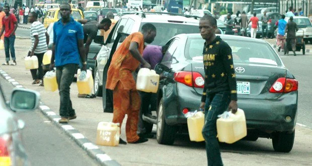 Petrol Price May Fall Below ₦800/Litre as FG Meets Marketers
