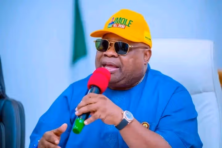 Gunshots in Osogbo as Hoodlums ‘Open Fire’ on Adeleke’s Convoy